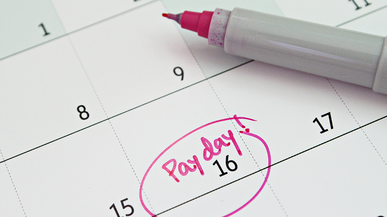 Calendar with pay day marked on the 16th