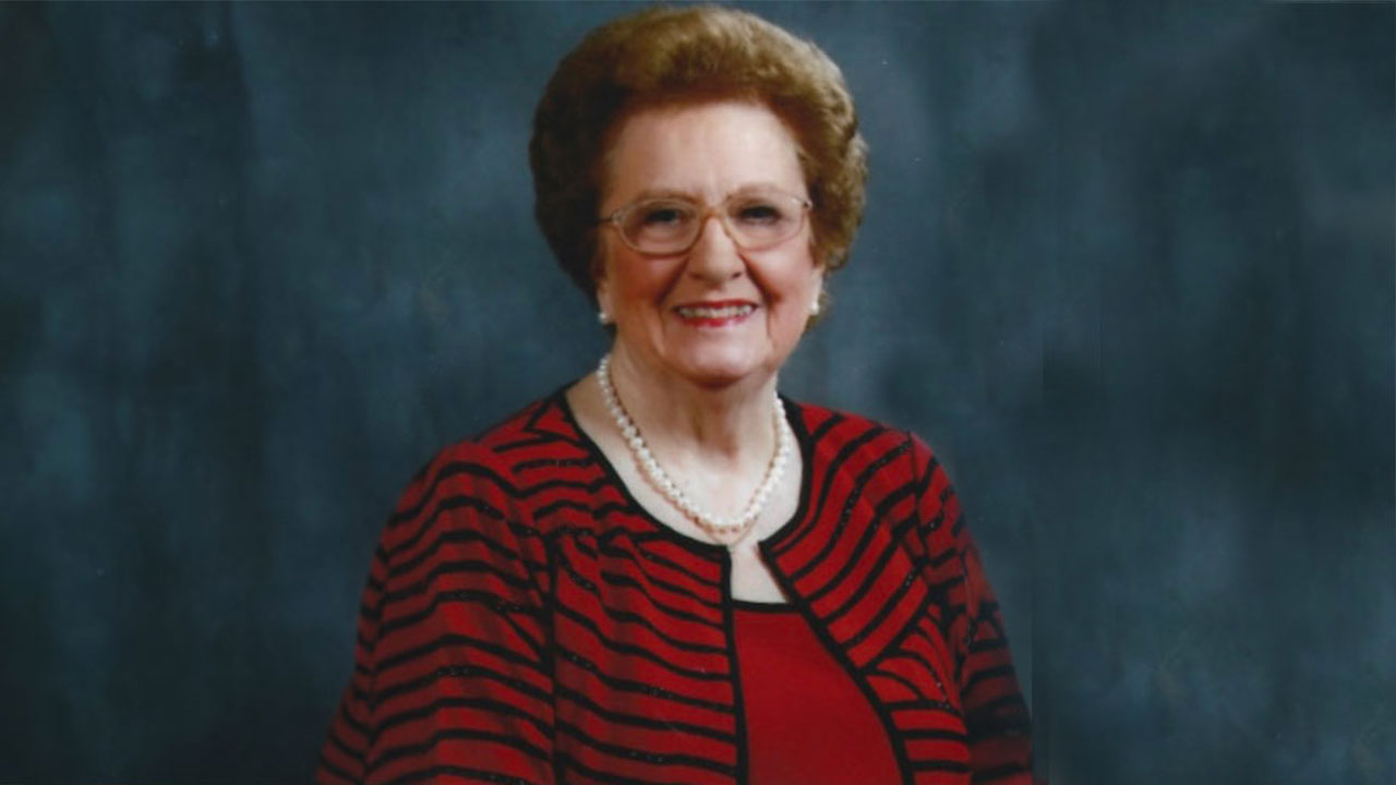 A posed picture of Dr. Imogene Mixson