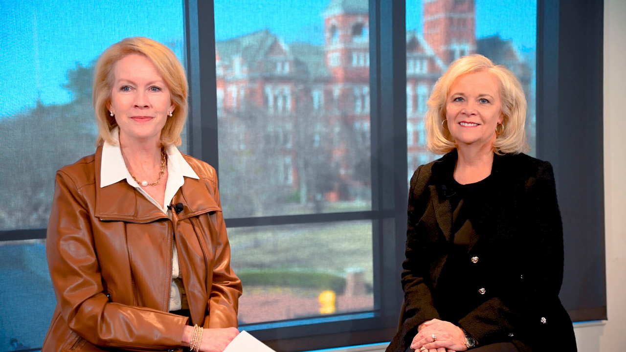 College of Human Sciences Director of Communications Kim Hendrix with Dean Susan Hubbard