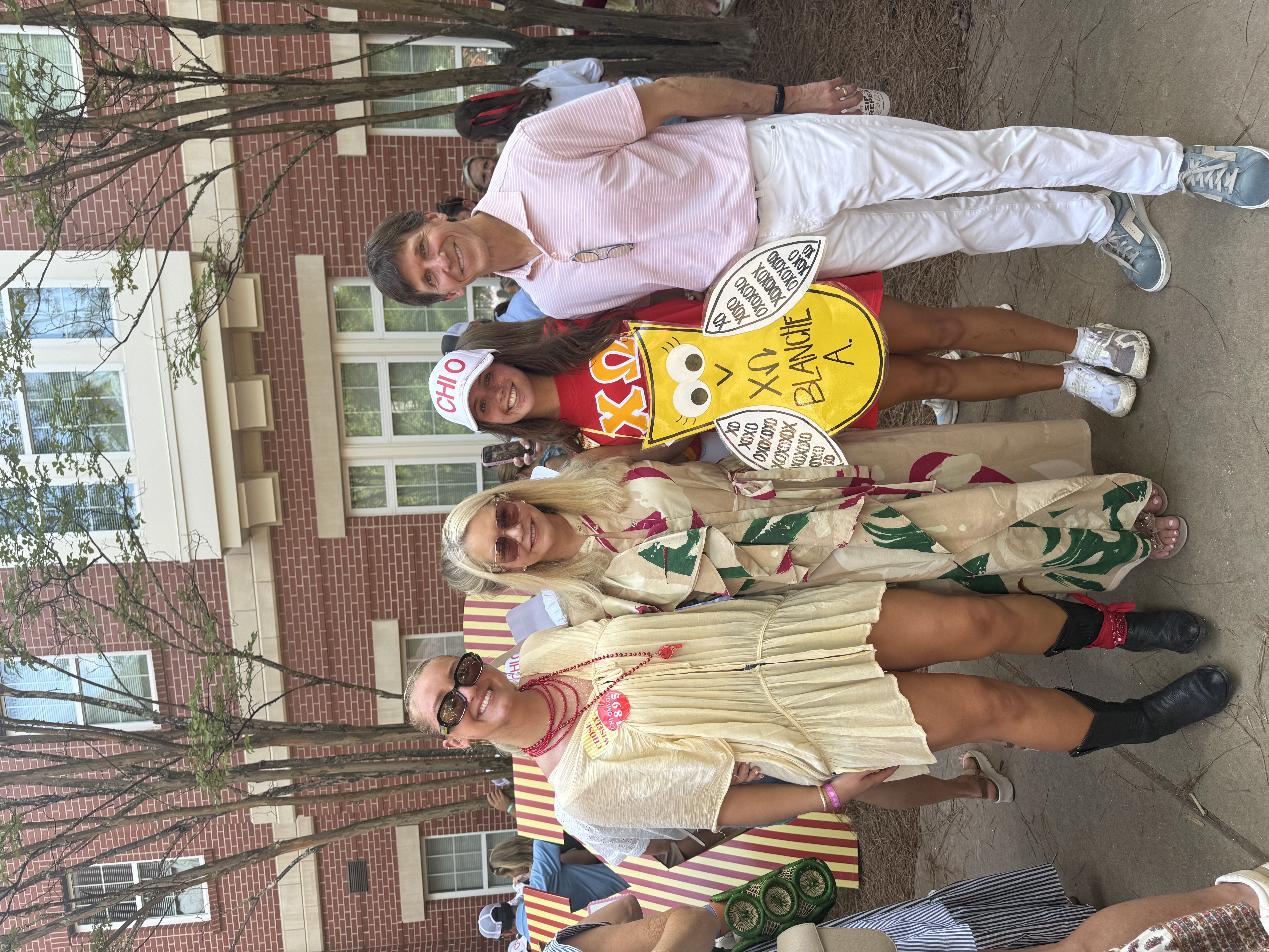 Dan Arnold with his daughters