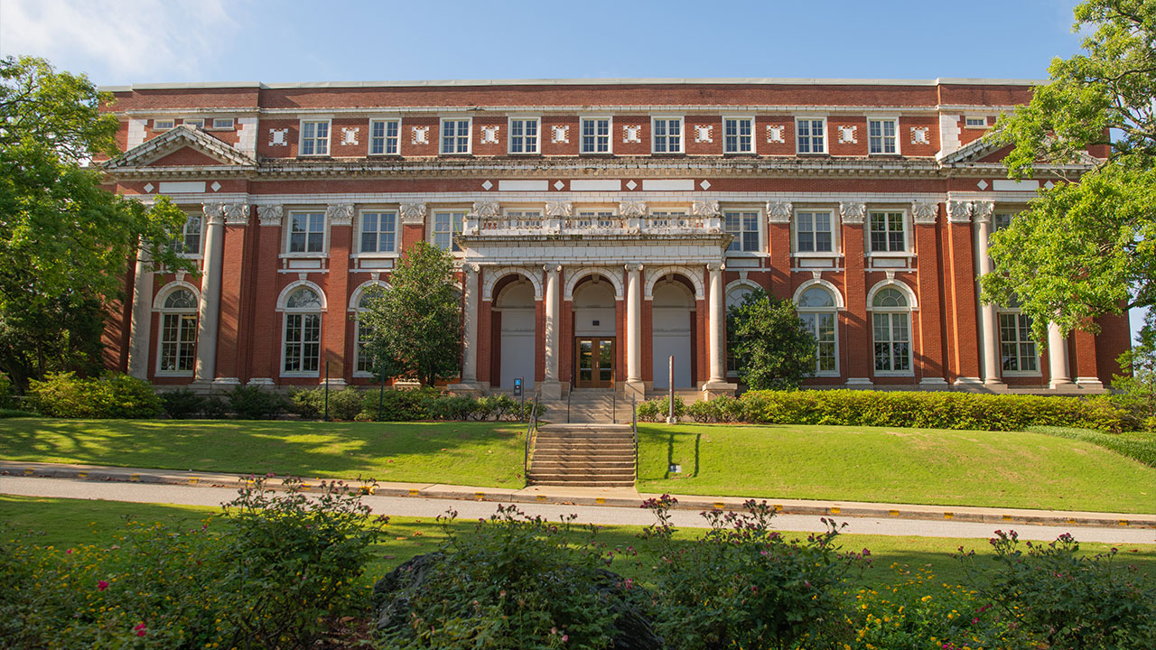 Comer Hall exterior